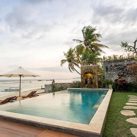 Utama Villas Beach Front Candidasa ภายนอก รูปภาพ