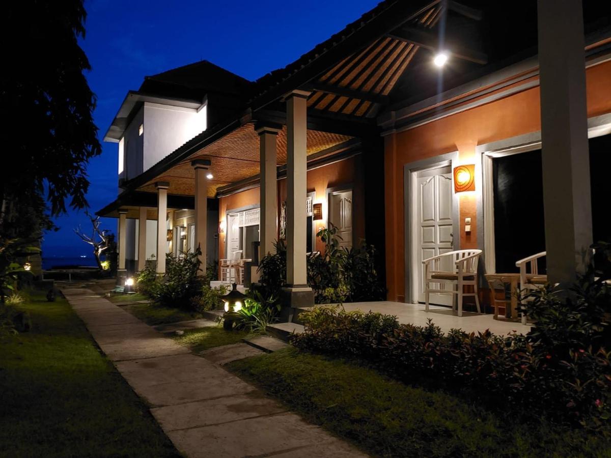 Utama Villas Beach Front Candidasa ภายนอก รูปภาพ