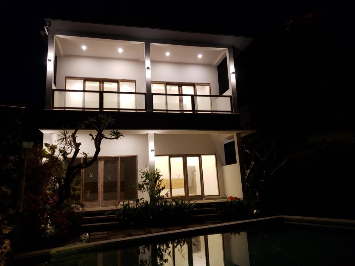 Utama Villas Beach Front Candidasa ภายนอก รูปภาพ