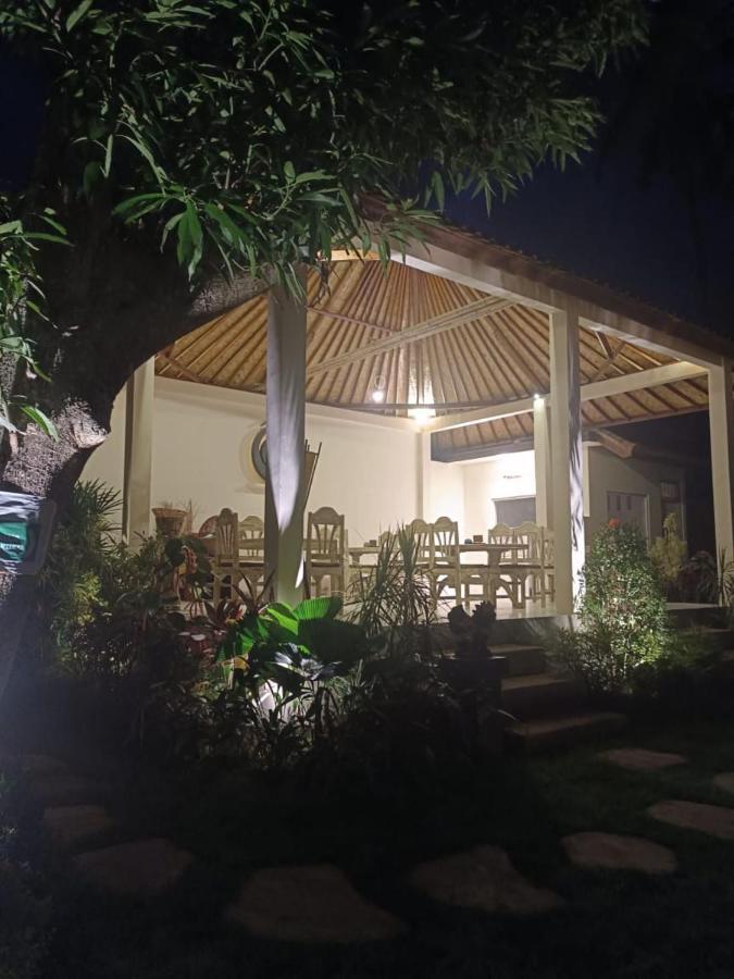 Utama Villas Beach Front Candidasa ภายนอก รูปภาพ
