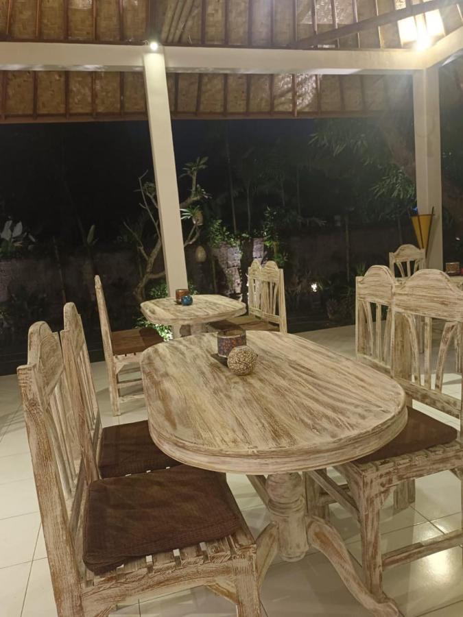Utama Villas Beach Front Candidasa ภายนอก รูปภาพ